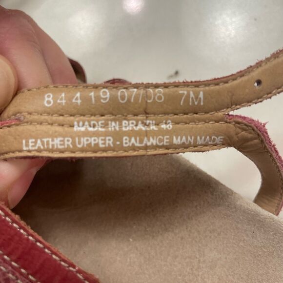 Clarks Pink flat sandals size 7 - Picture 2 of 4